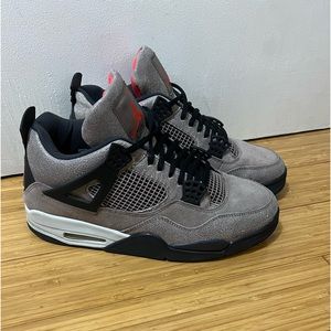 Air Jordan 4 “Taupe haze” US size 13 mens